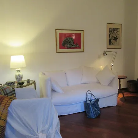 Apartament Chiara *